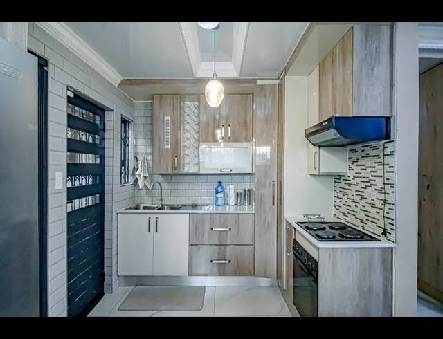 4 BEDROOM HOUSE FOR SALE IN CHANTELLE